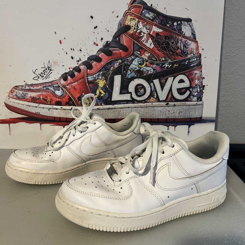 Nike Air Force 1 Low Women 6.5 White Good Leather Sneakers CW2288-111